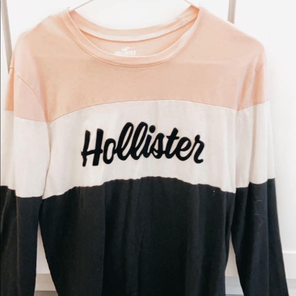COPY - Women’s Hollister top